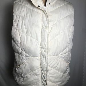 Womens Off White Vest. Size XL.